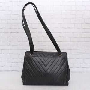 Chanel Chevron V Stitch Tote Black Lambskin Leather Shoulder Purse A4800